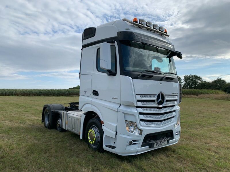 Mercedes Benz Actros 2451